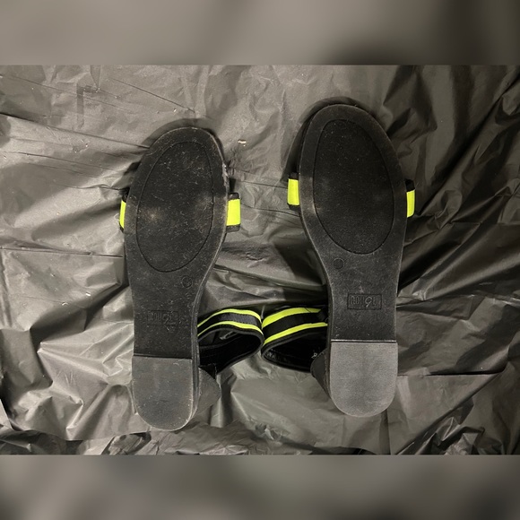 Sandals - Picture 7 of 7